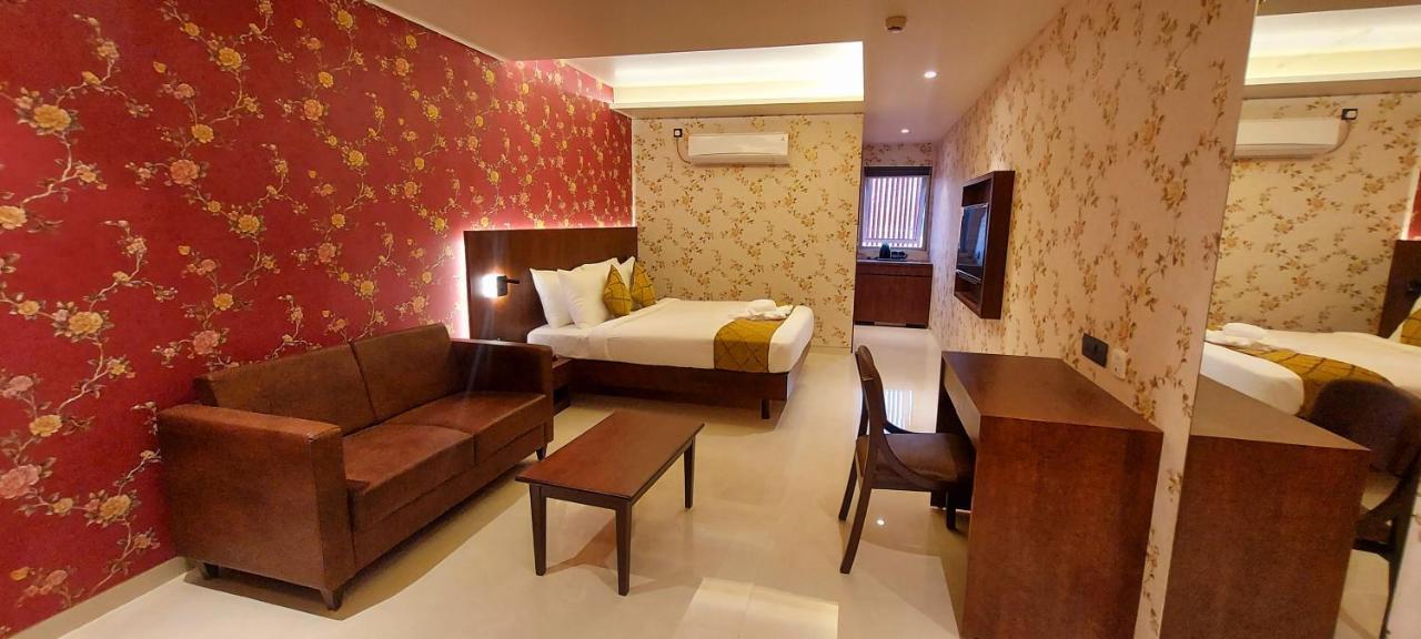Hotel Madhuban سيلفاسا المظهر الخارجي الصورة