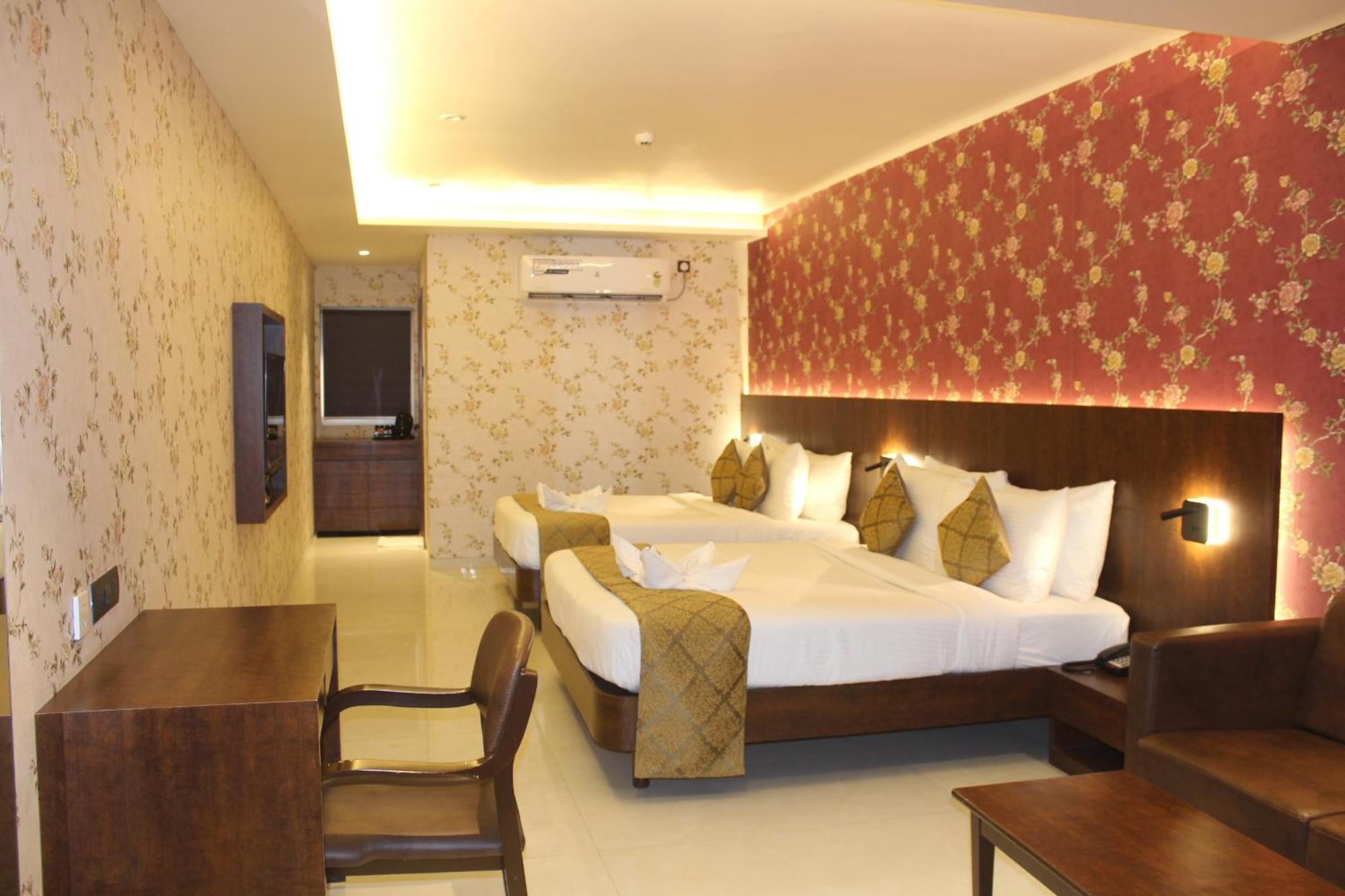 Hotel Madhuban سيلفاسا المظهر الخارجي الصورة